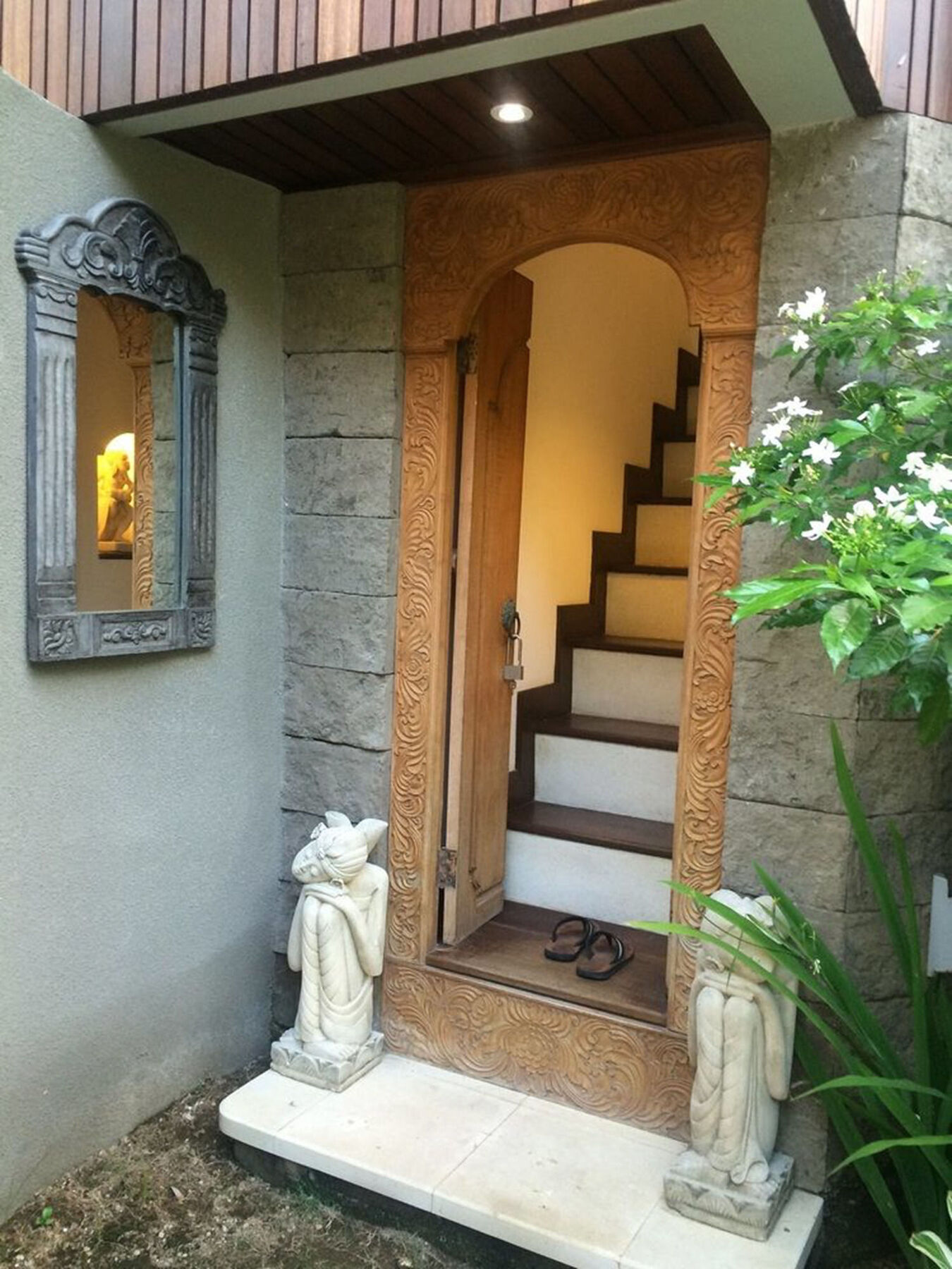 The Baganding - An Elite Haven * Seminyak (Bali)